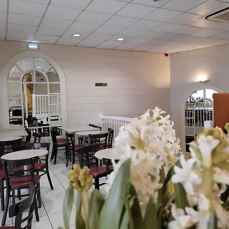 Ξενοδοχείο De Paris 3*