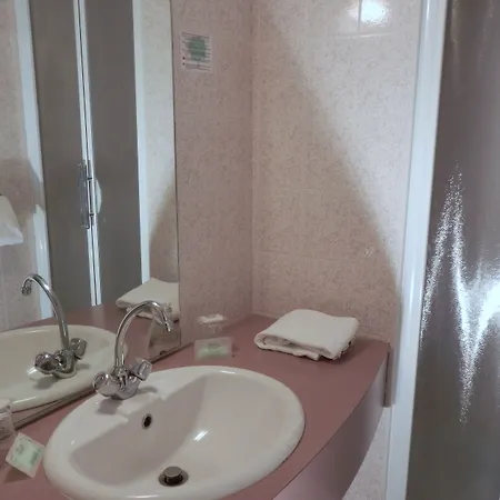 Hotel De Paris 3*