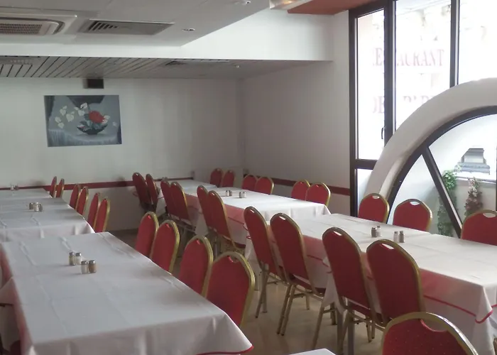 Hotel De Paris Lurdy