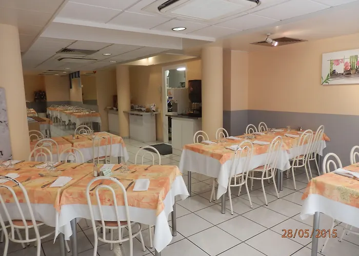 Hotel De Paris Lurdy