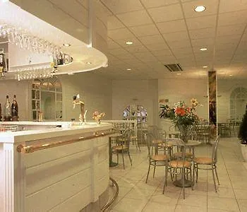 De Paris 3* Λούρδη