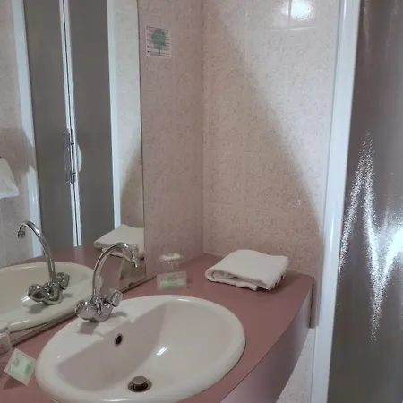 De Paris Hotel Lurdy