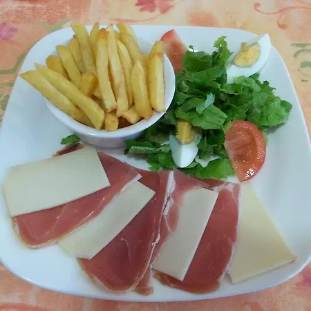 Готель De Paris 3*