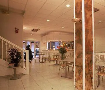 Szálloda De Paris 3*