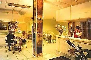 Готель De Paris 3*