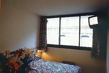 Szálloda De Paris 3*